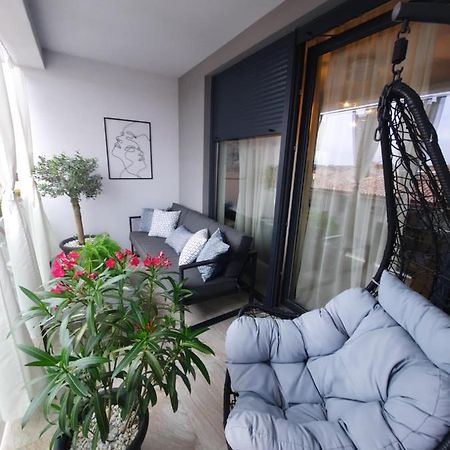Enjoy Pula - New Apt With Terrace And Free Parking Garage Extérieur photo