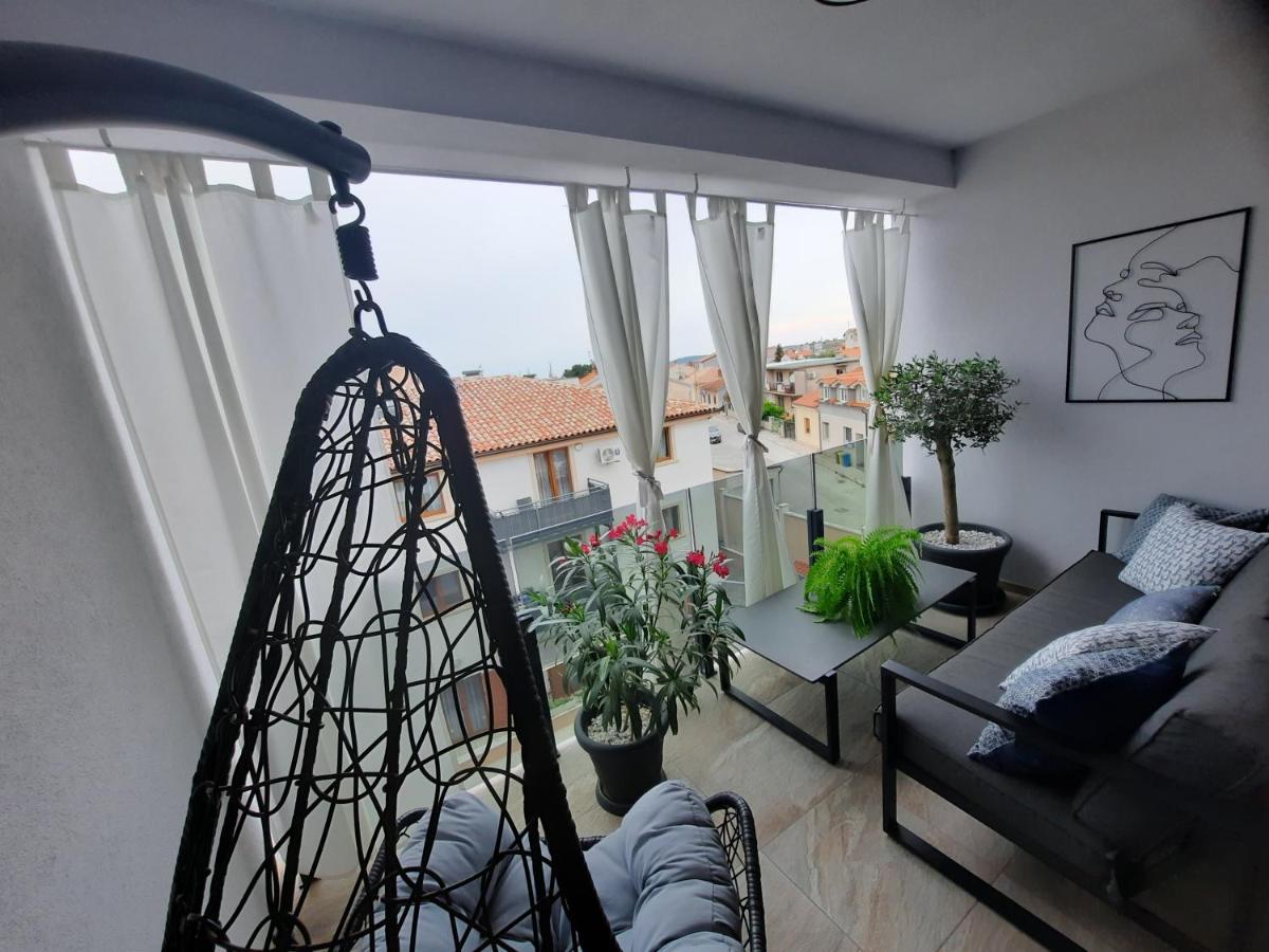 Enjoy Pula - New Apt With Terrace And Free Parking Garage Extérieur photo